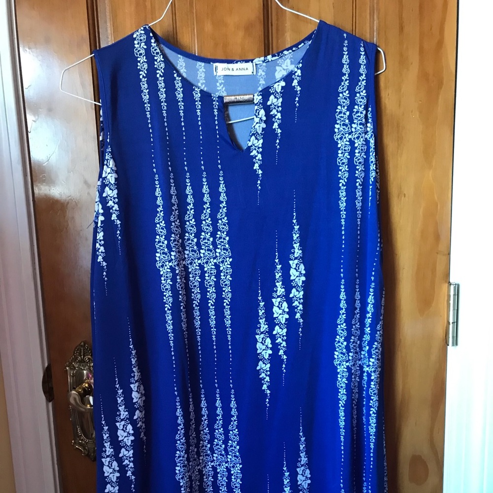 Shift dress light airy size medium NWT